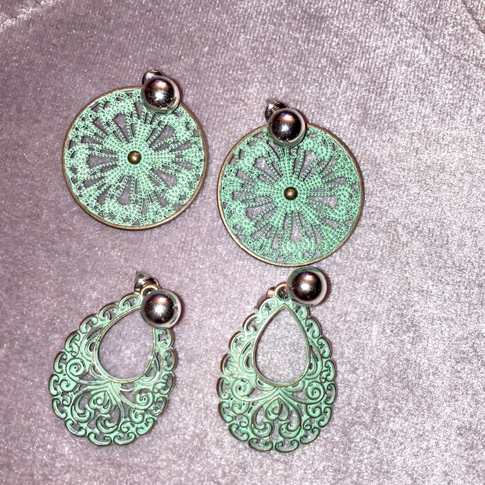 Mint green earrings